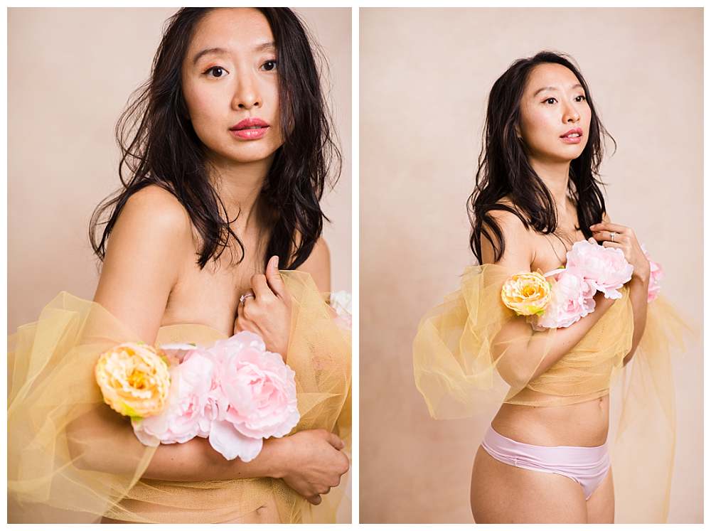 photographer-of-women-creative-boudoir-look-chinese-girl-wrapped-in-tulle-and-flowers