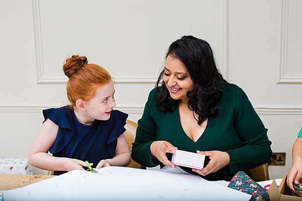 founder-photo-of-sustainable-wrapping-paper-with-child-model